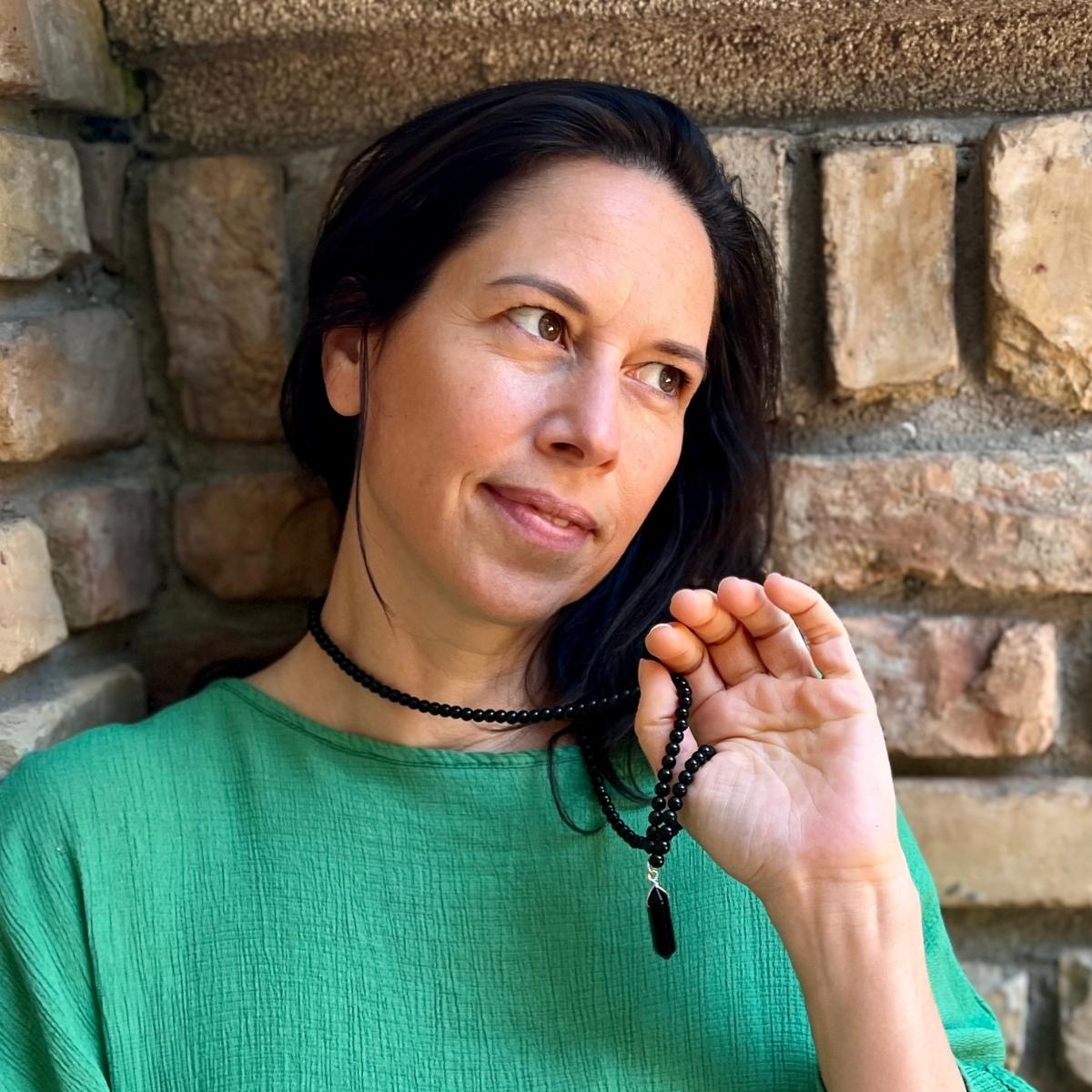 The Obsidian and Onyx Shield Necklace feature two powerful protective stones. It is believed to shield against negative energy, providing a sense of safety and security.