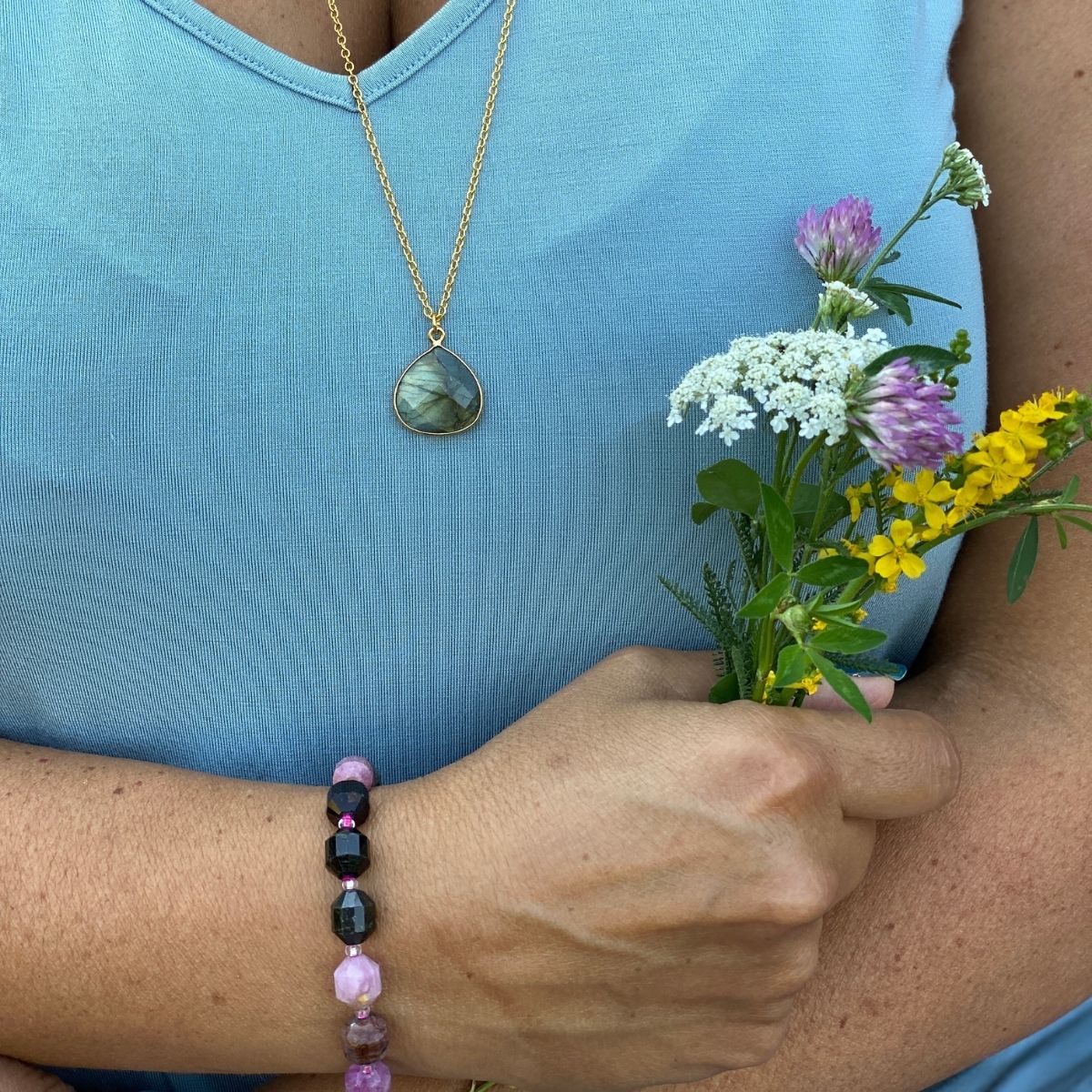 Labradorite Crystal Necklace for a Positive Change in Your Life. Best crystal for a Positive Change in Your Life. Best healing crystal for Strengthening Intuition.