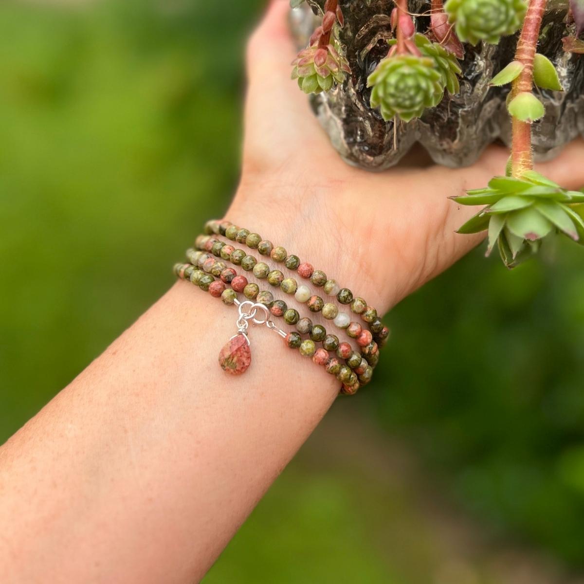 Experience the harmonious connections and deep healing energies of our Unakite Harmony Wrap Bracelet. Crafted from the beautiful Unakite gemstone, this bracelet combines the soothing vitality of greens with the affection and empathy of pinks, creating a powerful fusion of energies.