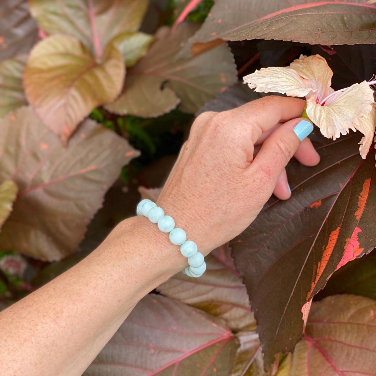 Moonstone Bracelet to awaken the Devine Feminine and invite New Beginnings. Best crystal for New Beginnings. Best crystal to start fresh.