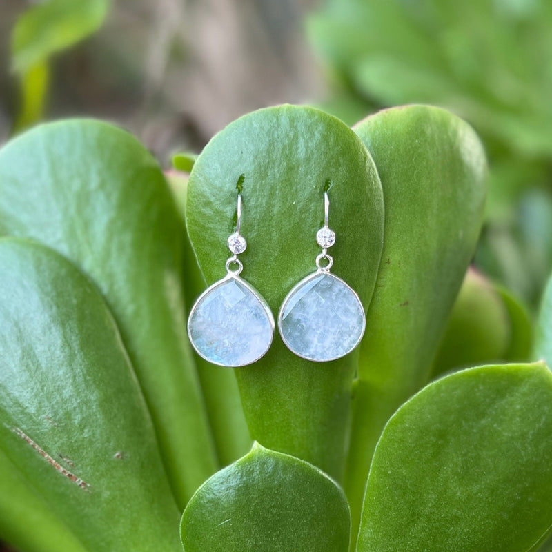 Ethereal Glow – Moonstone Earrings