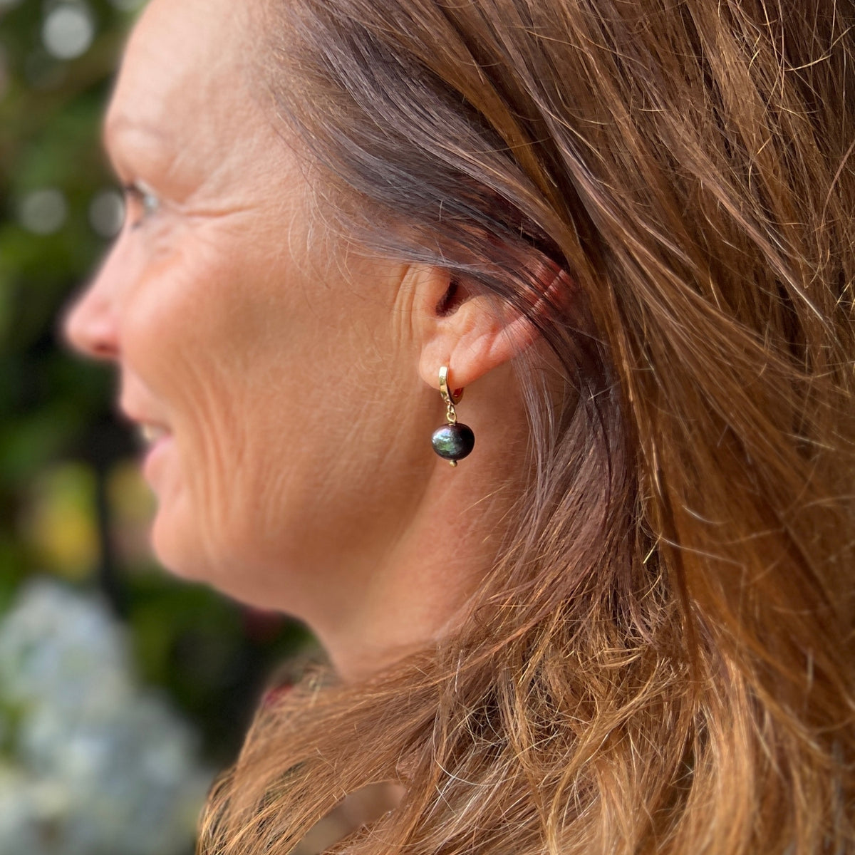 Effortless Beauty — Peacock Pearl Earrings