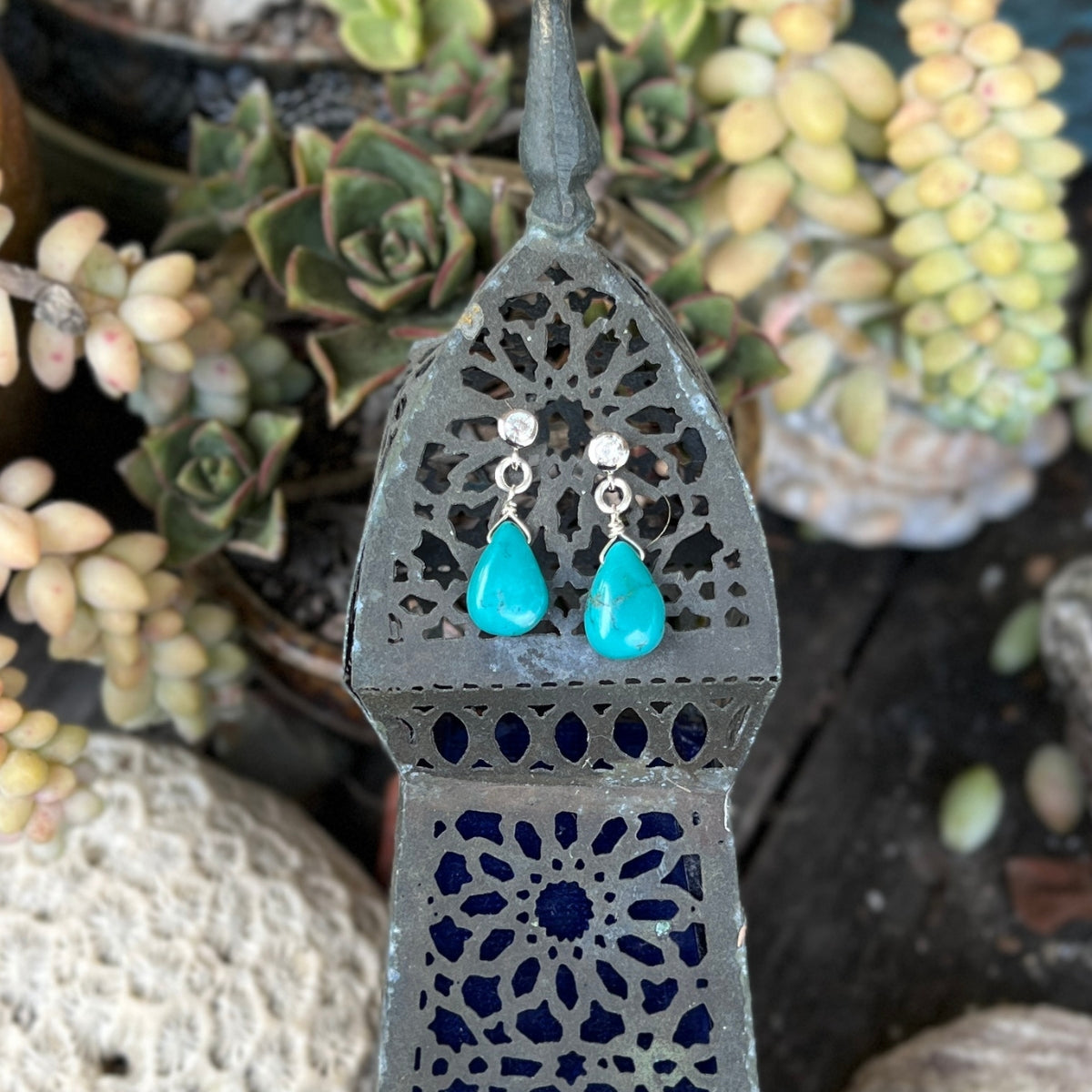 The captivating Petite Sparkle - Turquoise Earring are, meticulously designed for individuals who resonate with free-spirited vibes, crystal healing, and an affinity for positive energy.