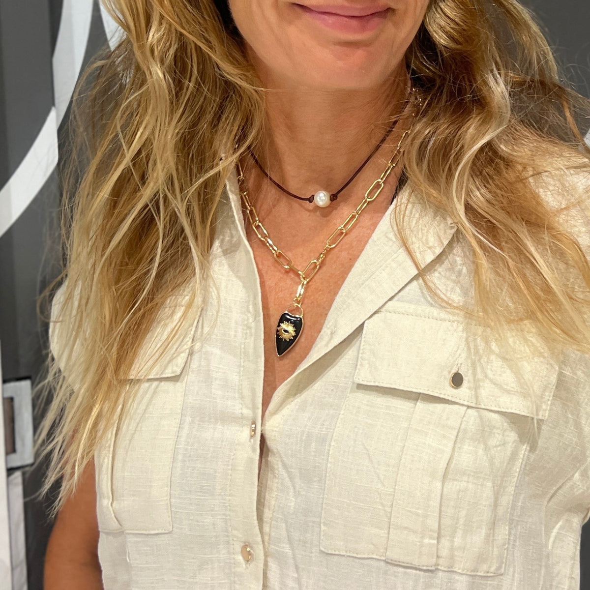 Rebel Heart Necklace — Onyx