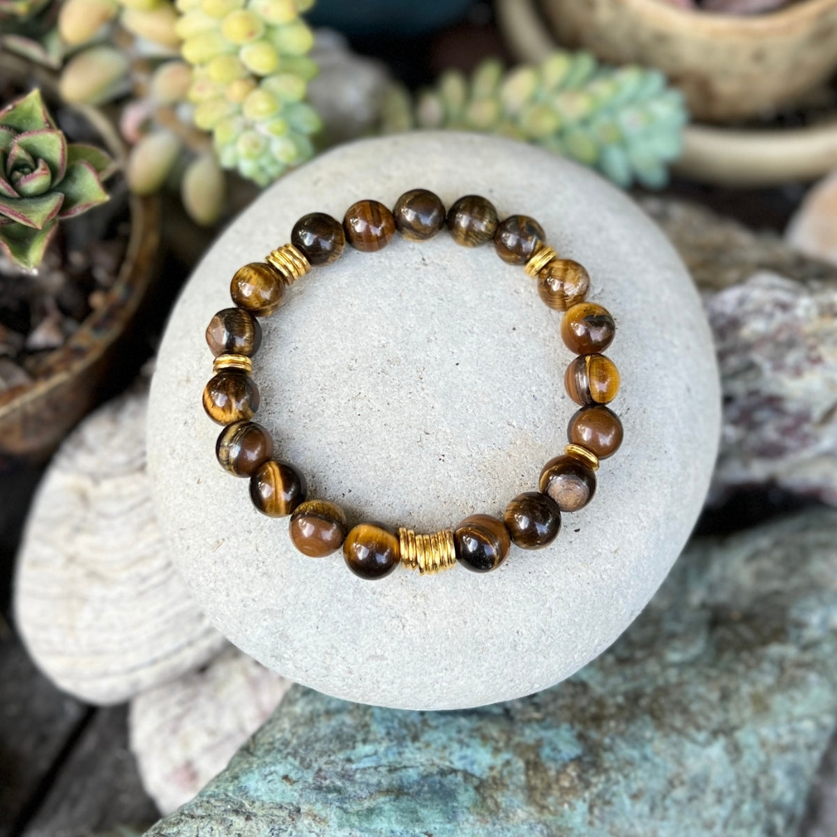 The "Leader of Courage" name encapsulates the essence of this bracelet, inviting you to embrace the leadership qualities of courage, wisdom, and determination. Wear it with pride as a reminder of your inner strength and the unwavering courage to face life's journey with resilience and grace.