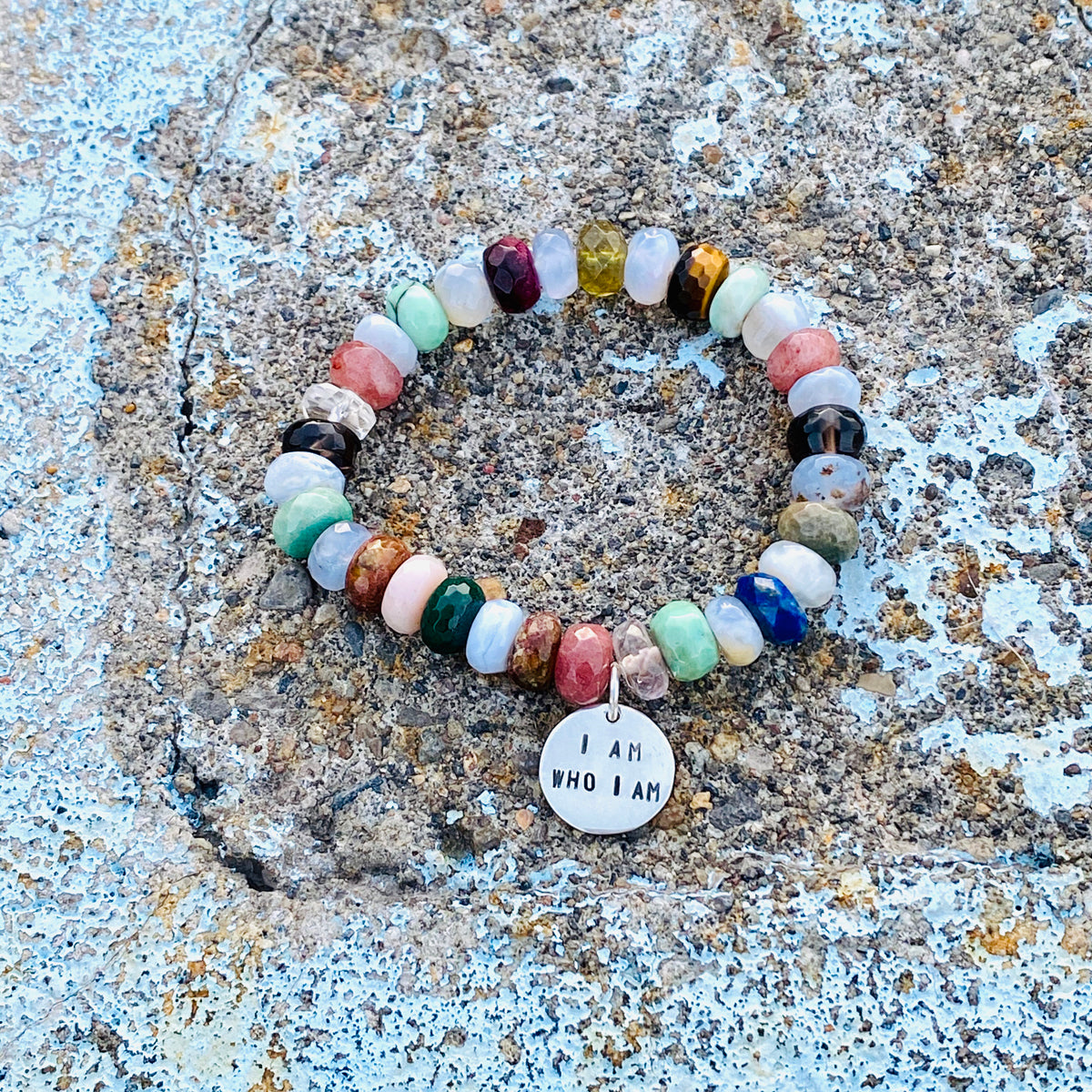 I am who I am Affirmation Bracelet. Mindfulness Bracelet with a Mix of Semi-Precious Chakra Healing Stones. 
