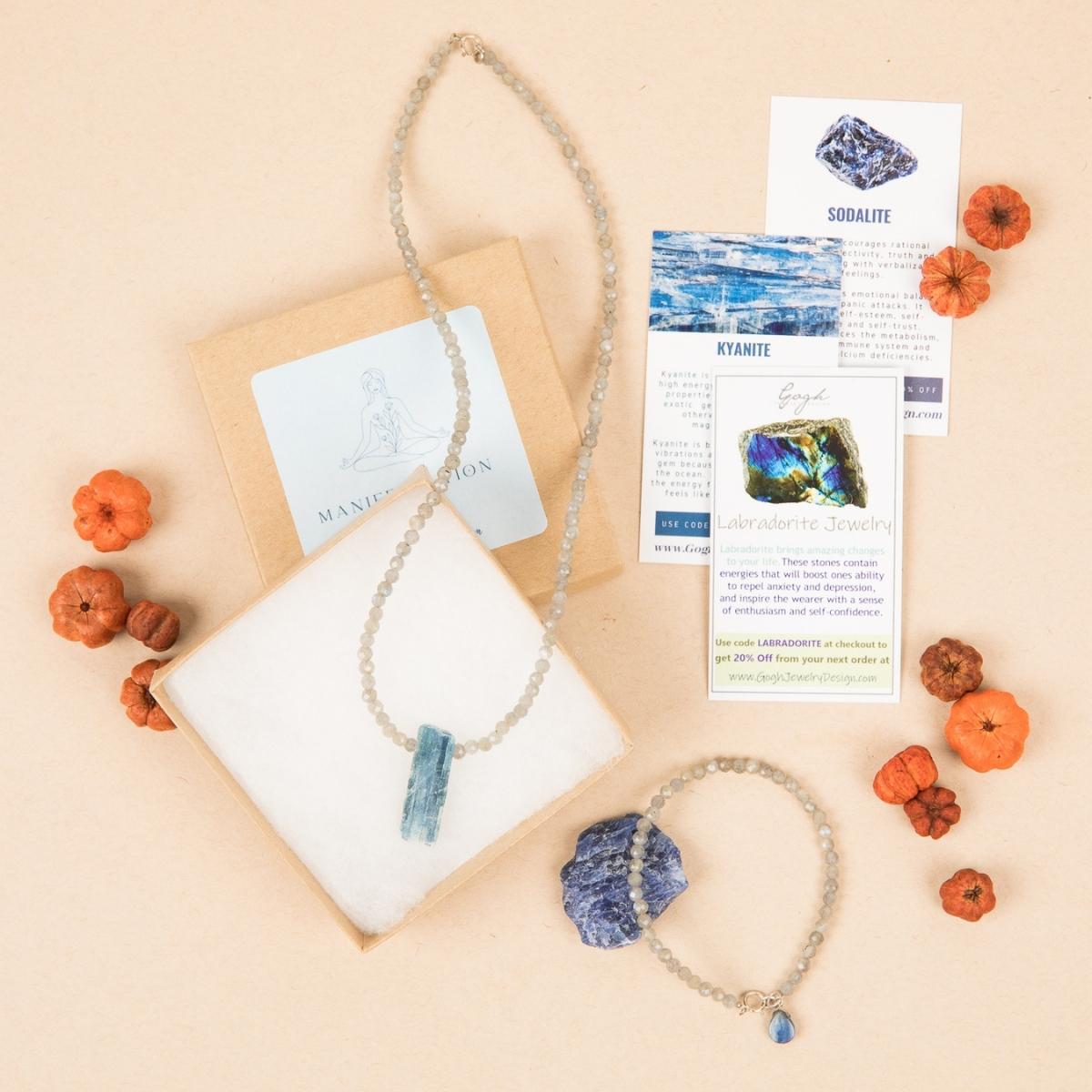 For the month of October Manifestation Box I prepared you tools to help you bring more Positivity and High Vibrations into your daily life as part of your Manifestation Box from Gogh Jewelry Design. 