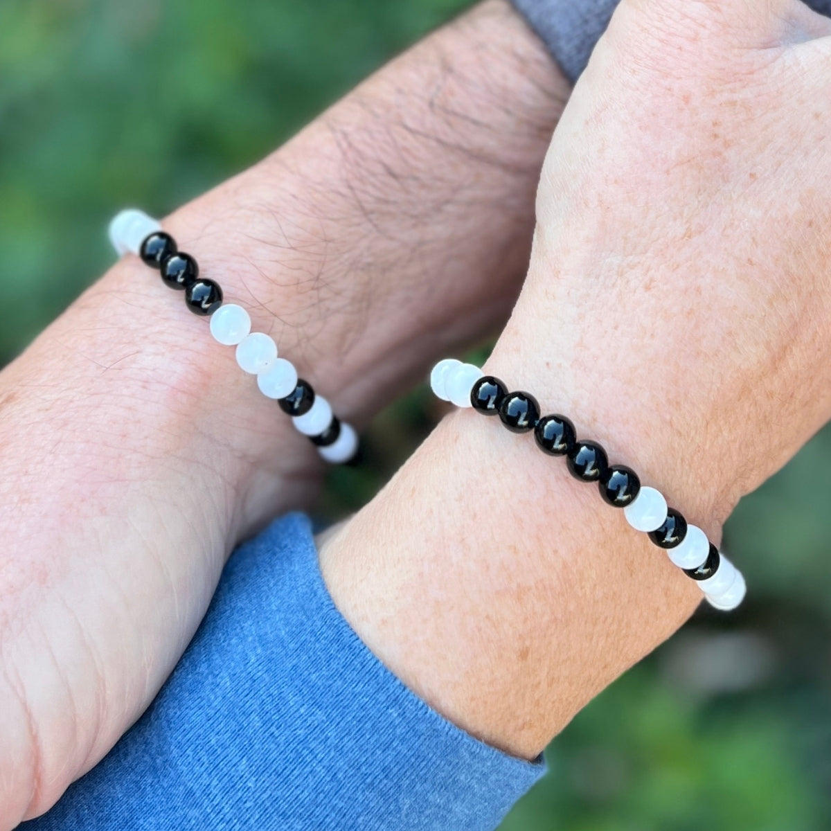 "I love you" morse code bracelets - a bracelet pair with a hidden message that will always connect you two. ❤️    ooo-oo--ooo-o-o-----oo-   Say "I love you" with this healing gemstone bracelet pair. It connects you two in a special bond.📿❤️