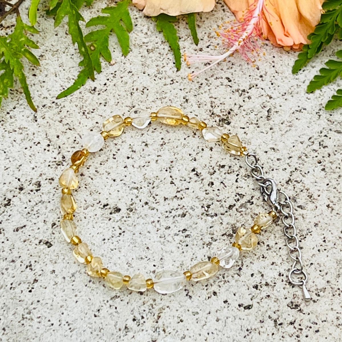 Citrine Bracelet to Bring Optimism into Your Life - Best Healing Crystal Bracelet for Optimism. Are you looking for crystals for optimism, crystals to help live happy? As a healing gemstone, citrine brings happiness, joy and optimism into your life. 