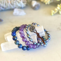 Do you have a free spirit and a happy heart? If you believe in yourself and trust your soul, you can achieve all of your dreams. This Free Spirit Bracelet Stack is the reflection of that feeling.