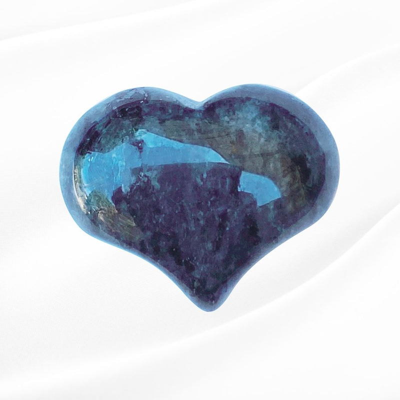 Unique and genuine Labradorite Heart Shaped Healing Gemstone for a Positive Change. Labradorite contains energies that boost ones ability to repel anxiety and depression, and inspire the wearer with a sense of enthusiasm and self-confidence.