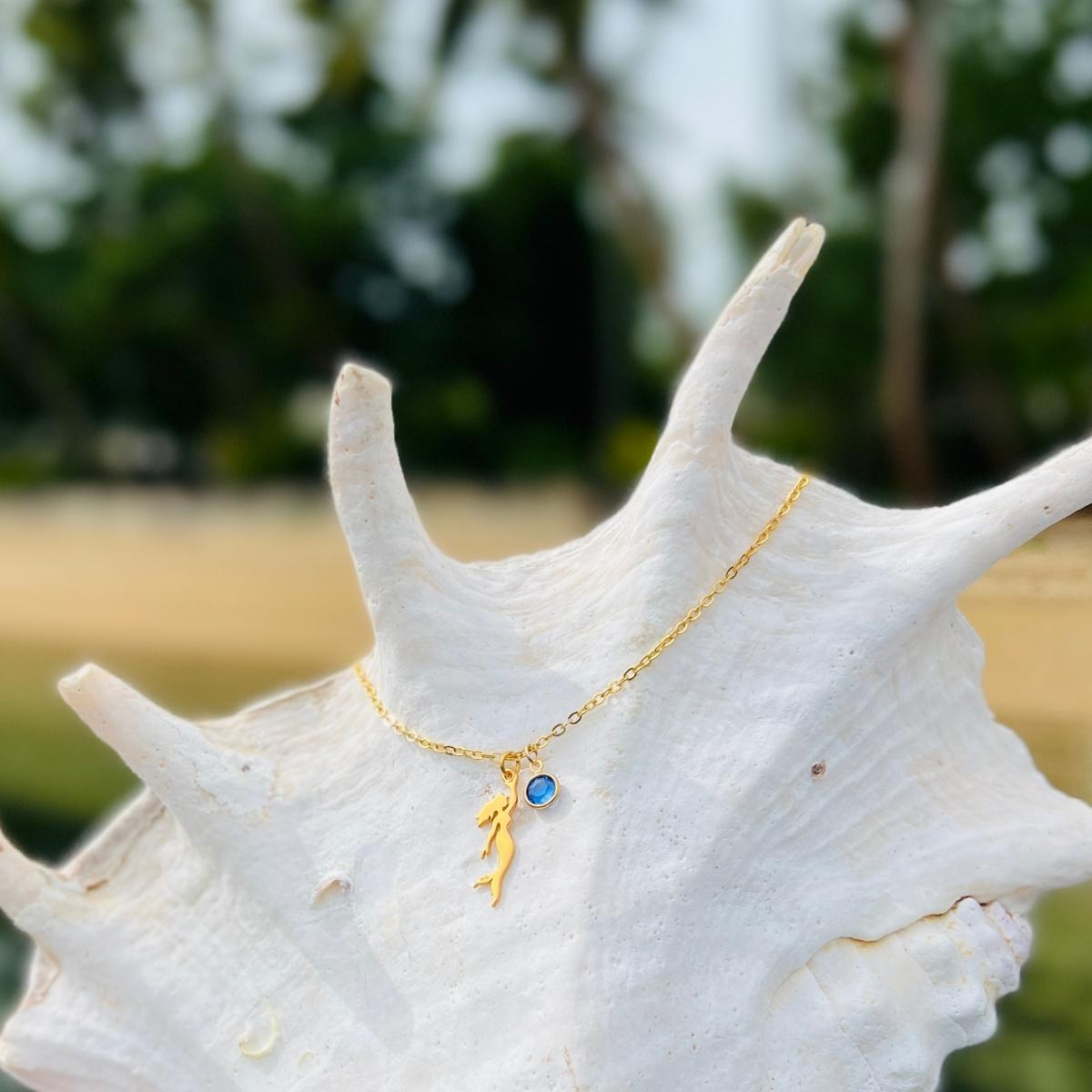 Goldie Mermaid Pendant | Famulare Jewelers