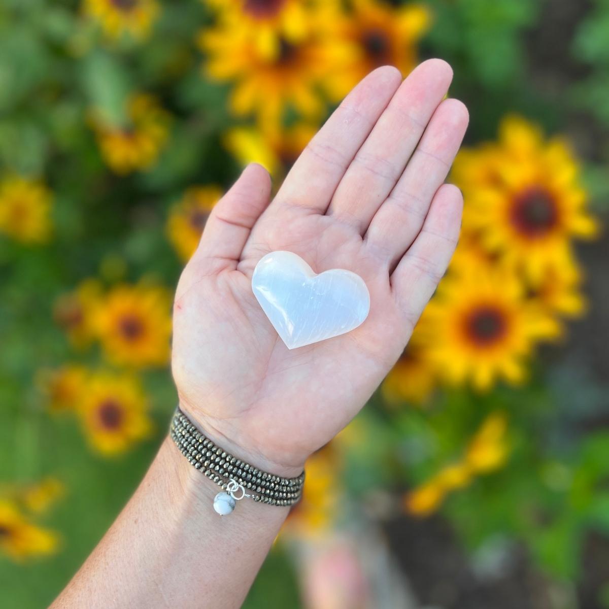Selenite Heart to Remove Mental and Emotional Blocks. Powerful and adorable. Selenite is such a perfect stone for any ritual or intentional meditation because of its ability to effectively move energies around the body and aura, as well as remove and clear mental and emotional blocks. 
